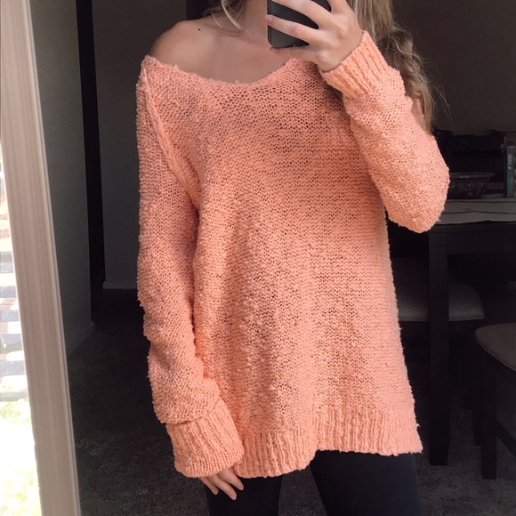 Peach Oversized Sweater Size Small - Picture 3 of 5